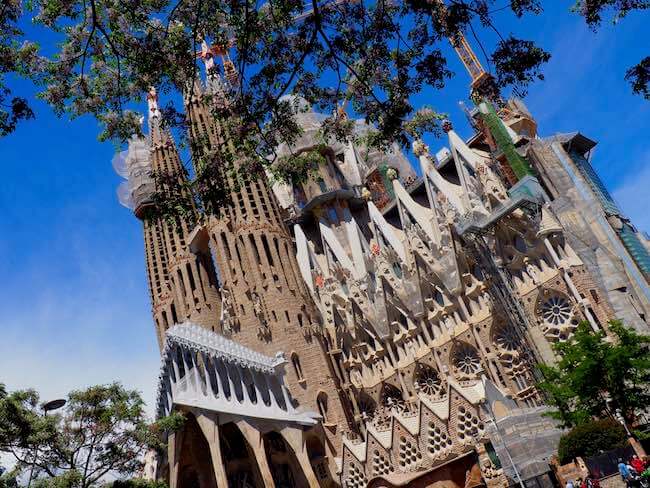 Sagrada Familia von der Passionsfassade aus