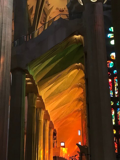 Spiel mit dem Licht in der Sagrada Familia