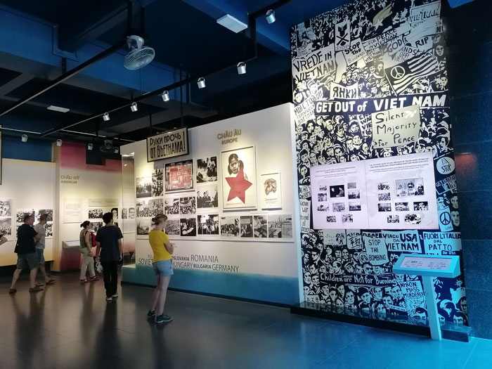 Kriegsopfermuseum Ausstellung von innen