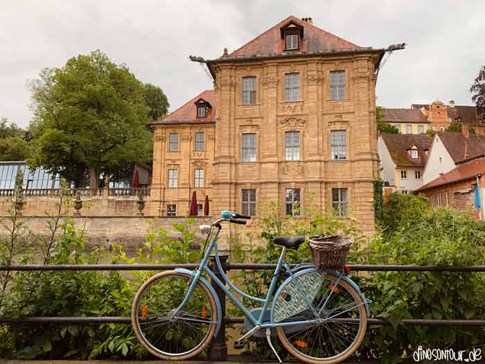 Villa Concordia mit Fahrrad