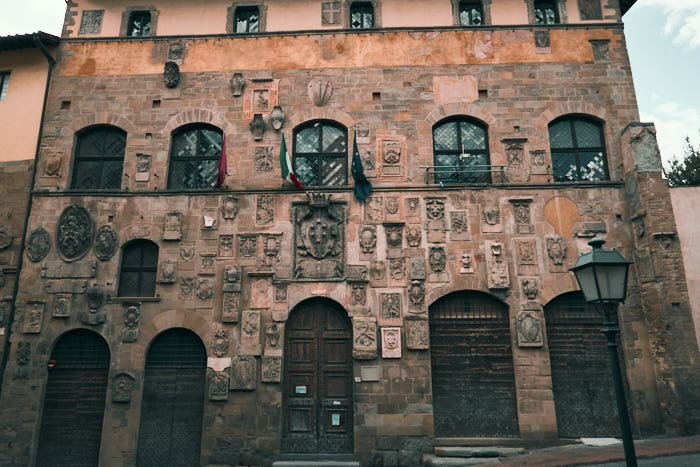 Palazzo Pretorio Bibliothek