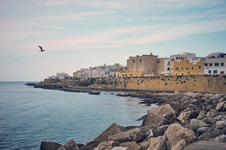 Gallipoli in Apulien Altstadt inmitten des Ionischen Meers