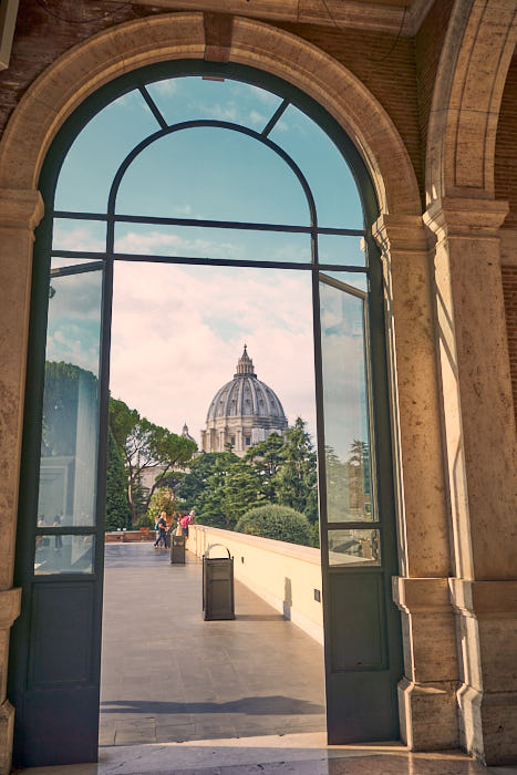 Vatikanische Museen Blick Petersdom