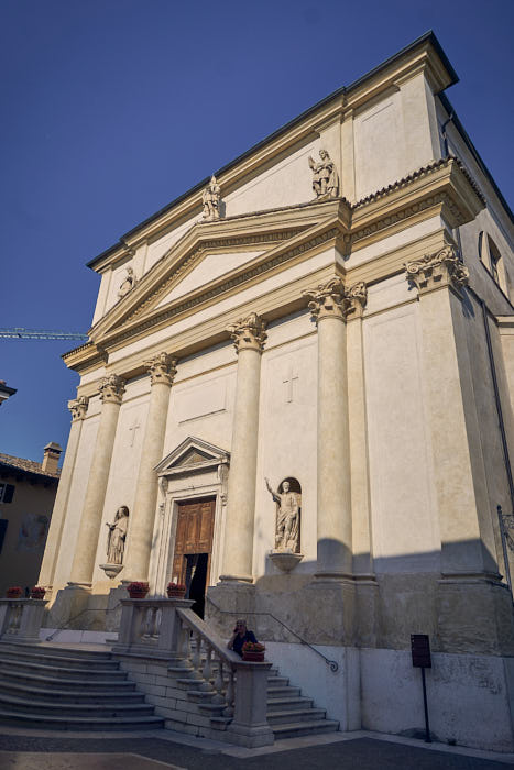 Lazise Chiesa San Zenone aussen
