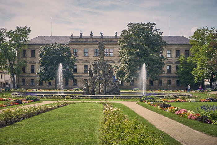 Schlosspark Hugenottenbrunnen Markgrafenschloss Erlangen
