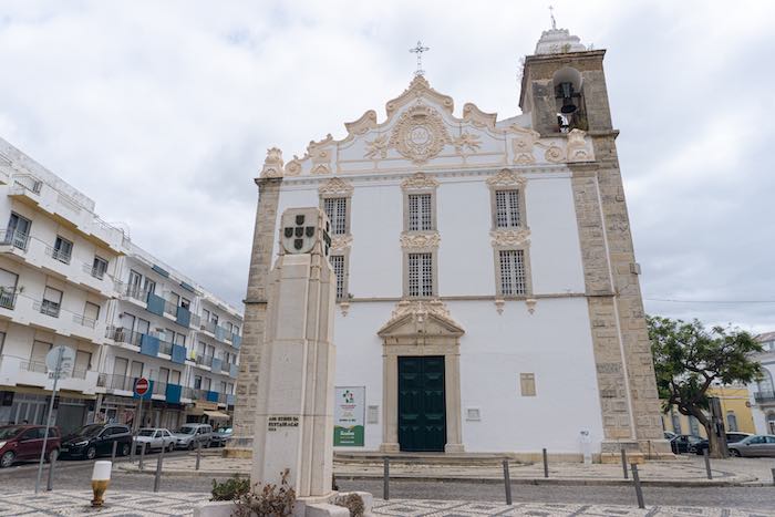 Igreja Matriz de Nossa Senhora do Rosário e Capela de Nosso Senhor dos Aflitos Olhao