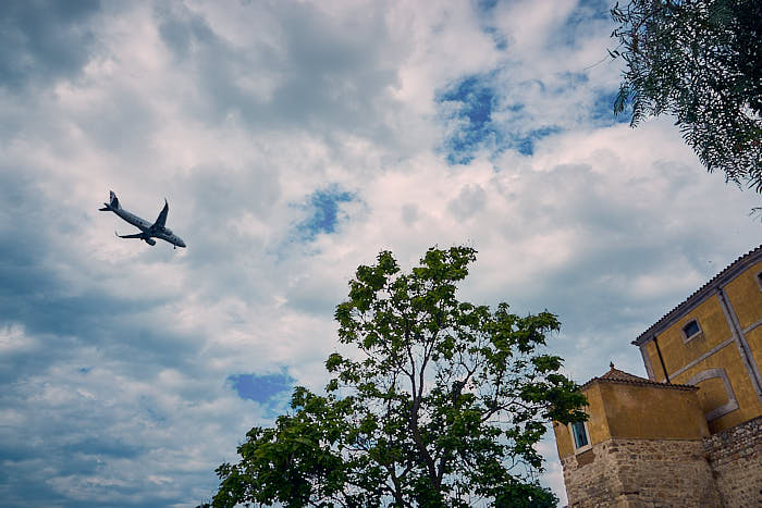 Flugzeug über Faro
