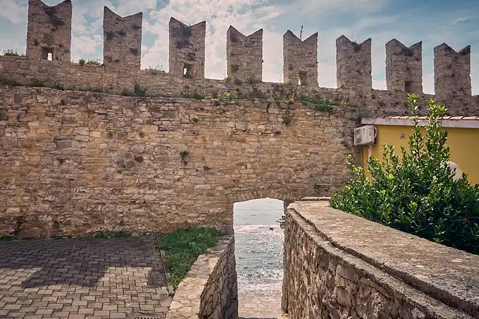 Novigrad Stadtmauer